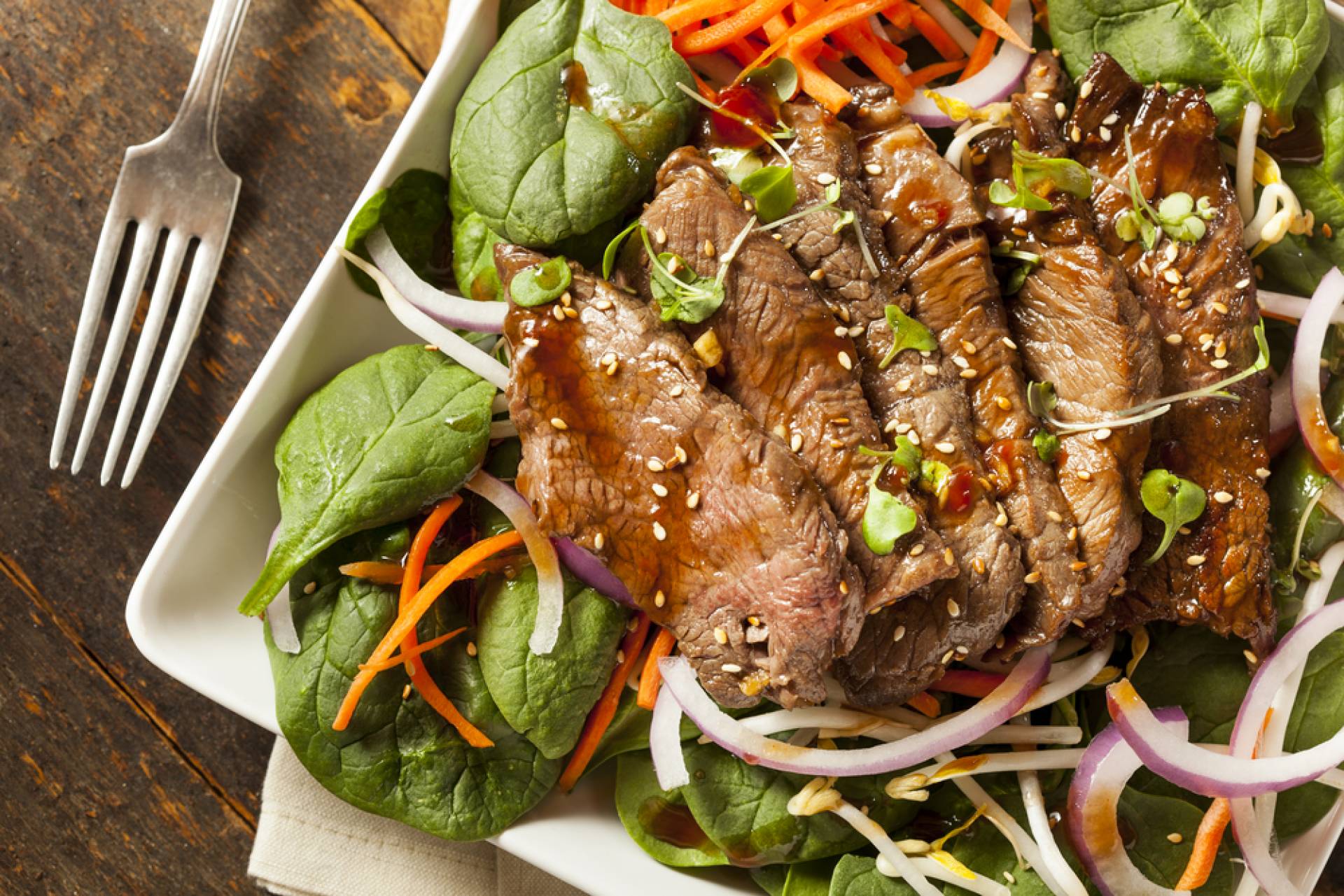 Whole30 Asian Steak Salad