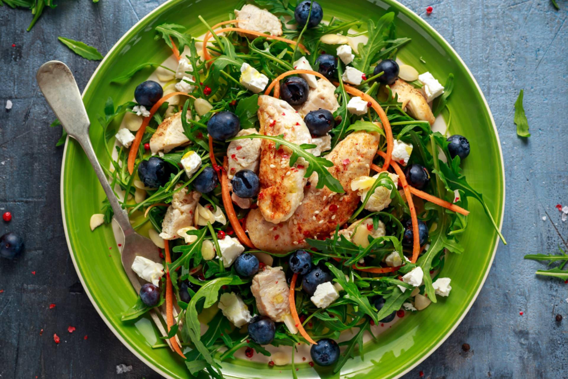 Winter Berry Salad with Grilled Chicken