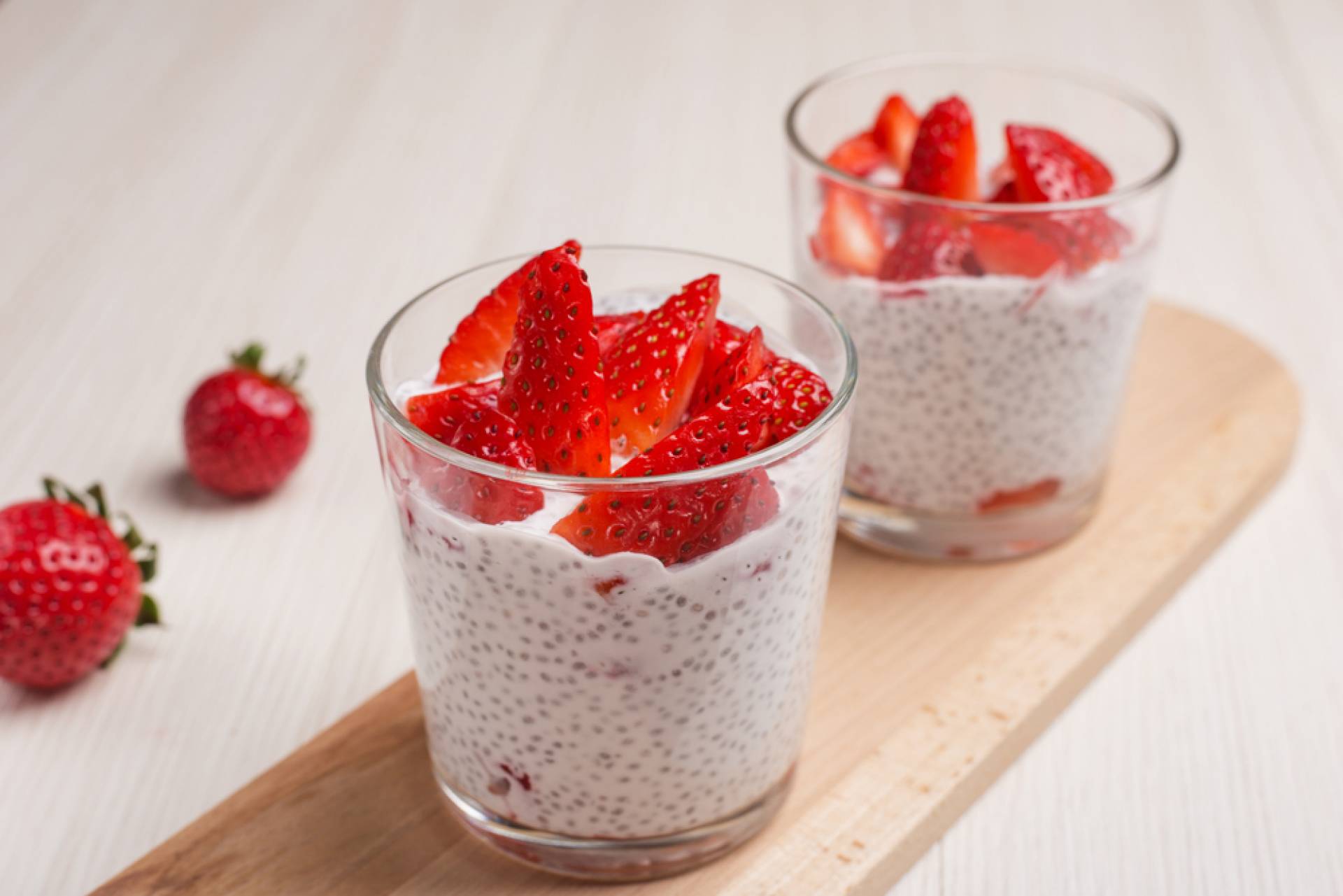 Whole30 Strawberry Almond Butter Chia Seed Pudding