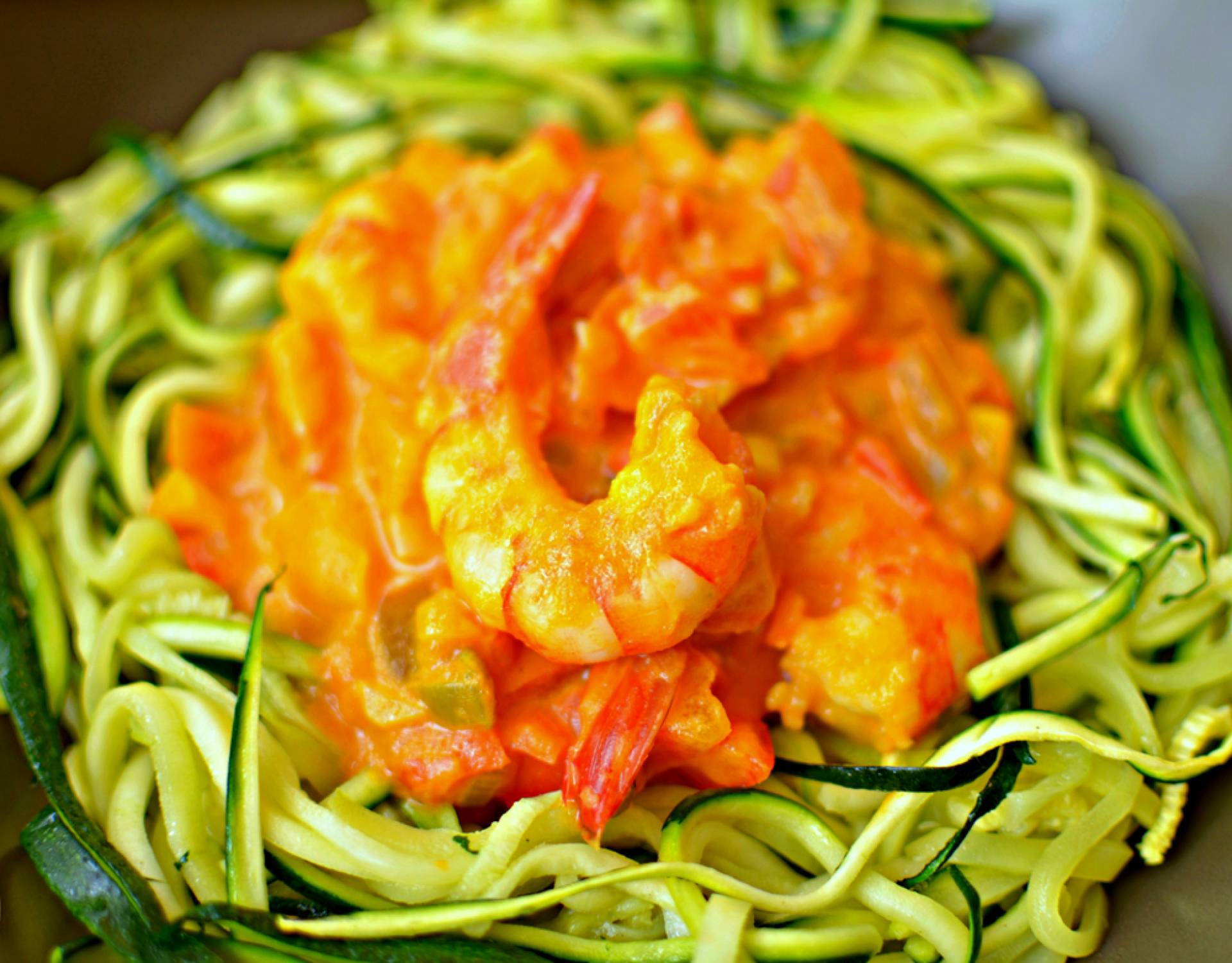 Whole30 Butter Marinara Shrimp with Zoodles