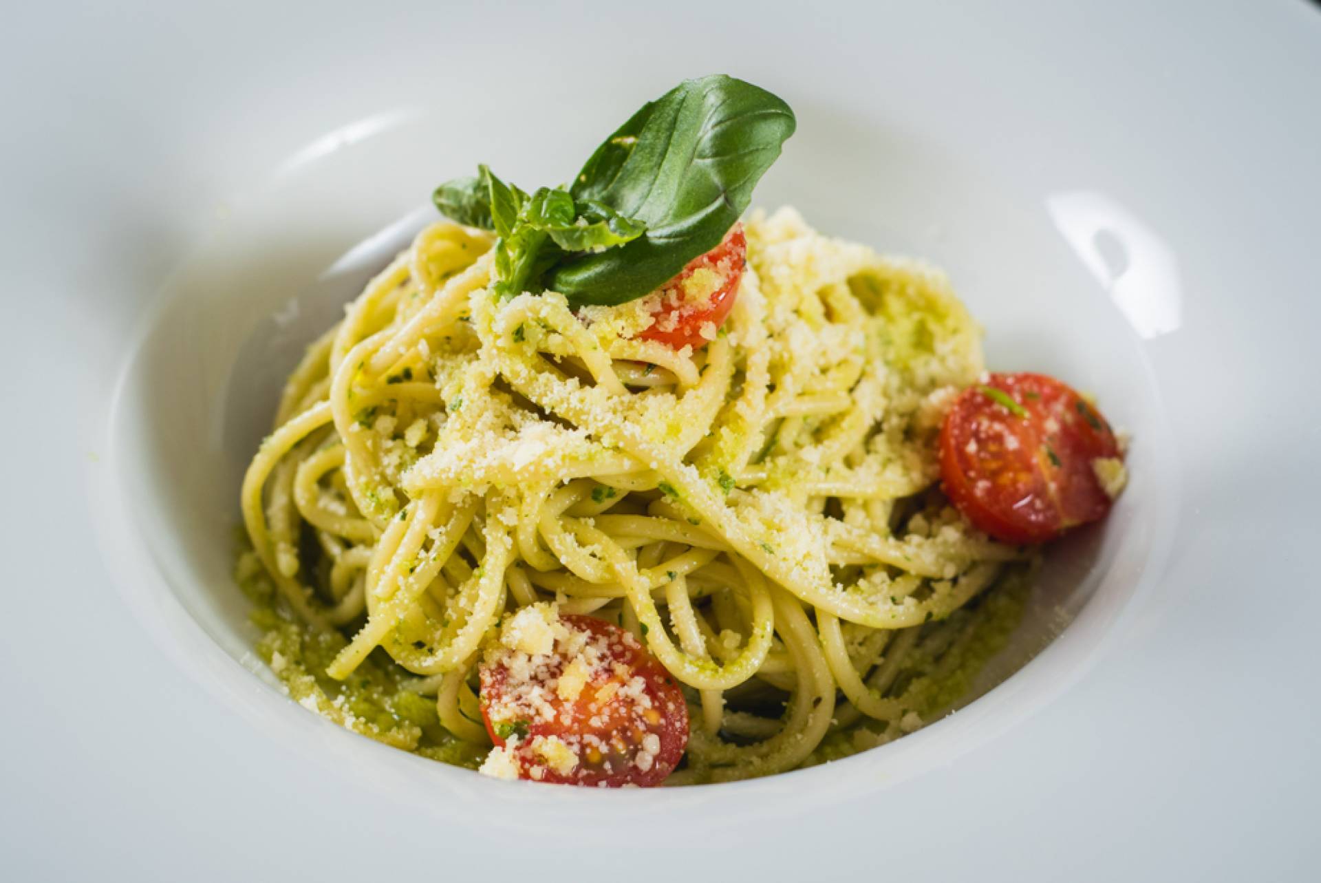 Garlic White Wine Pesto Pasta