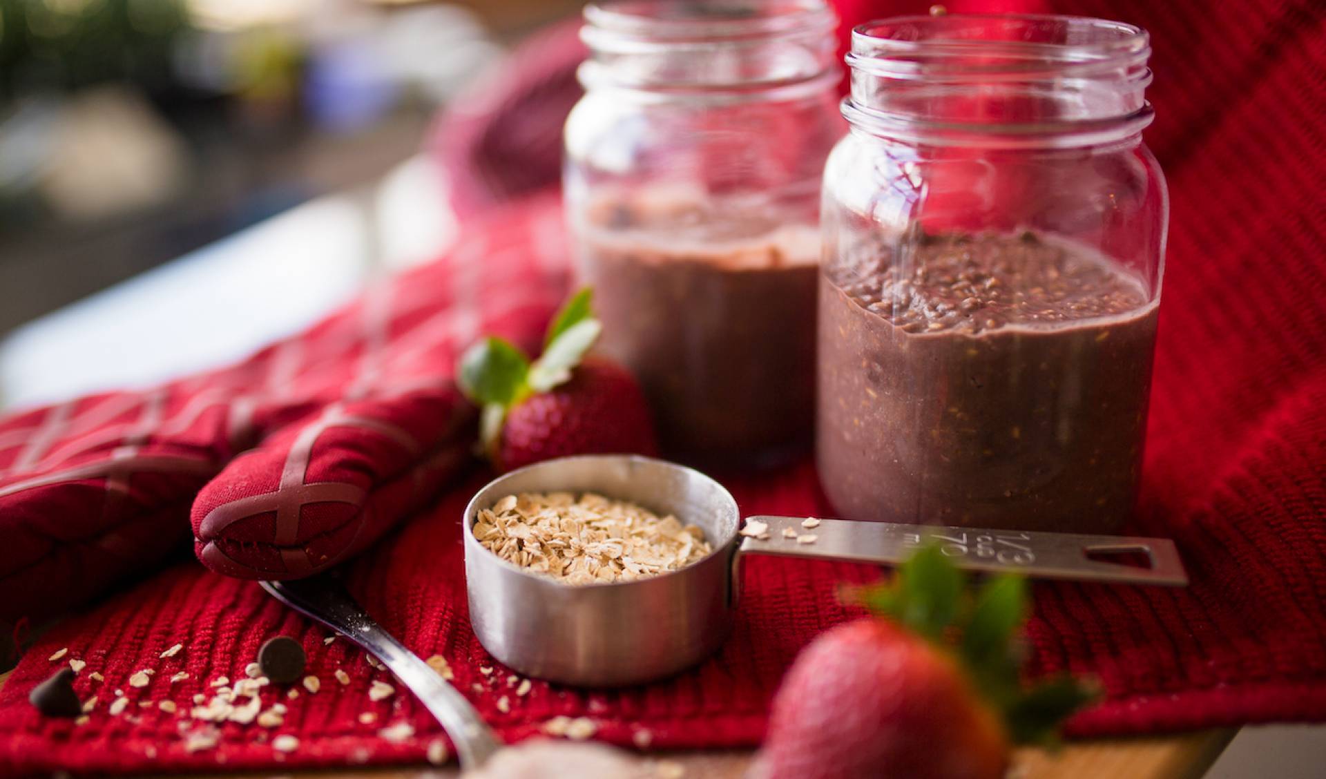 Chocolate Dipped Strawberry Overnight Oats