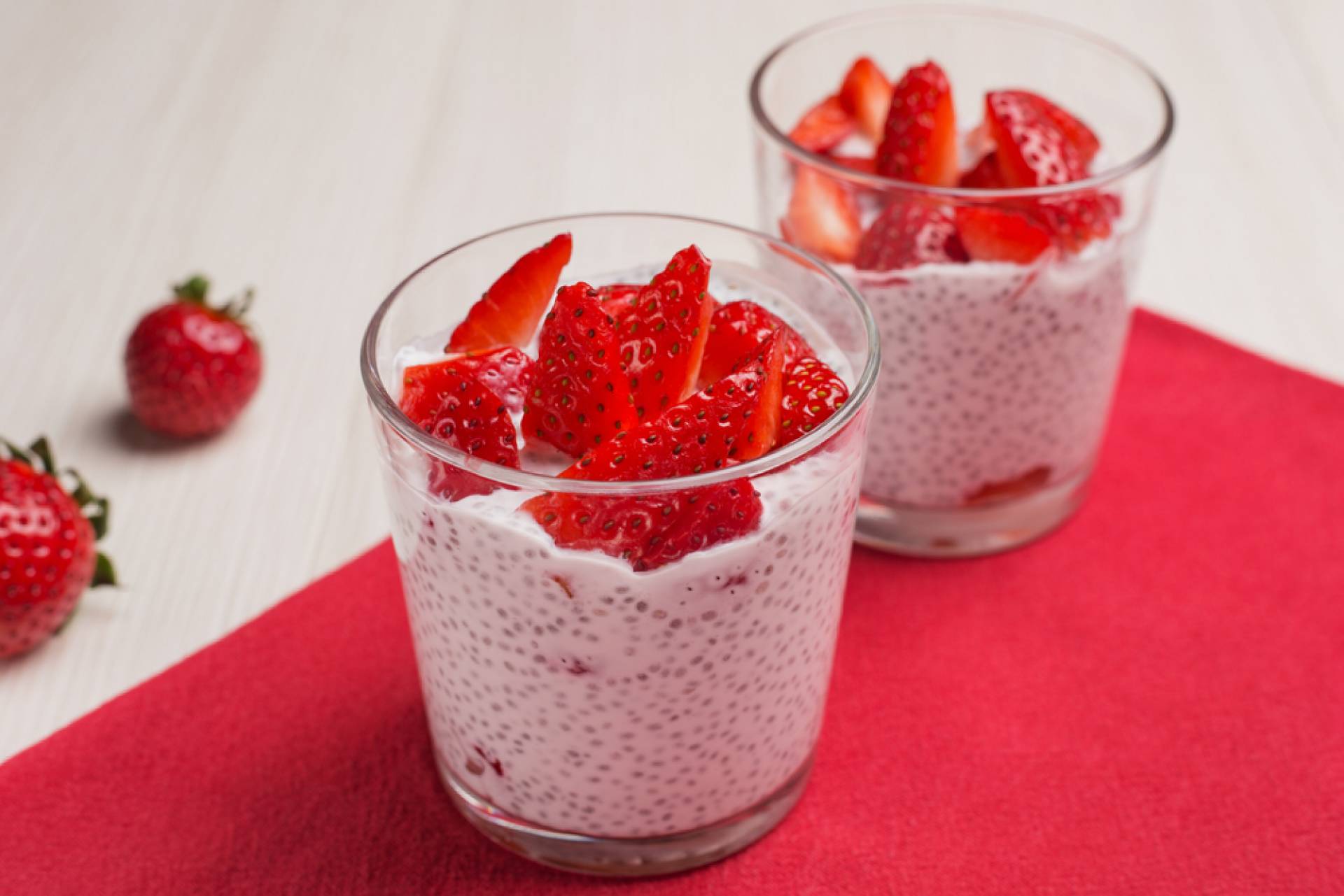 Whole30 Strawberry Chia Seed Pudding