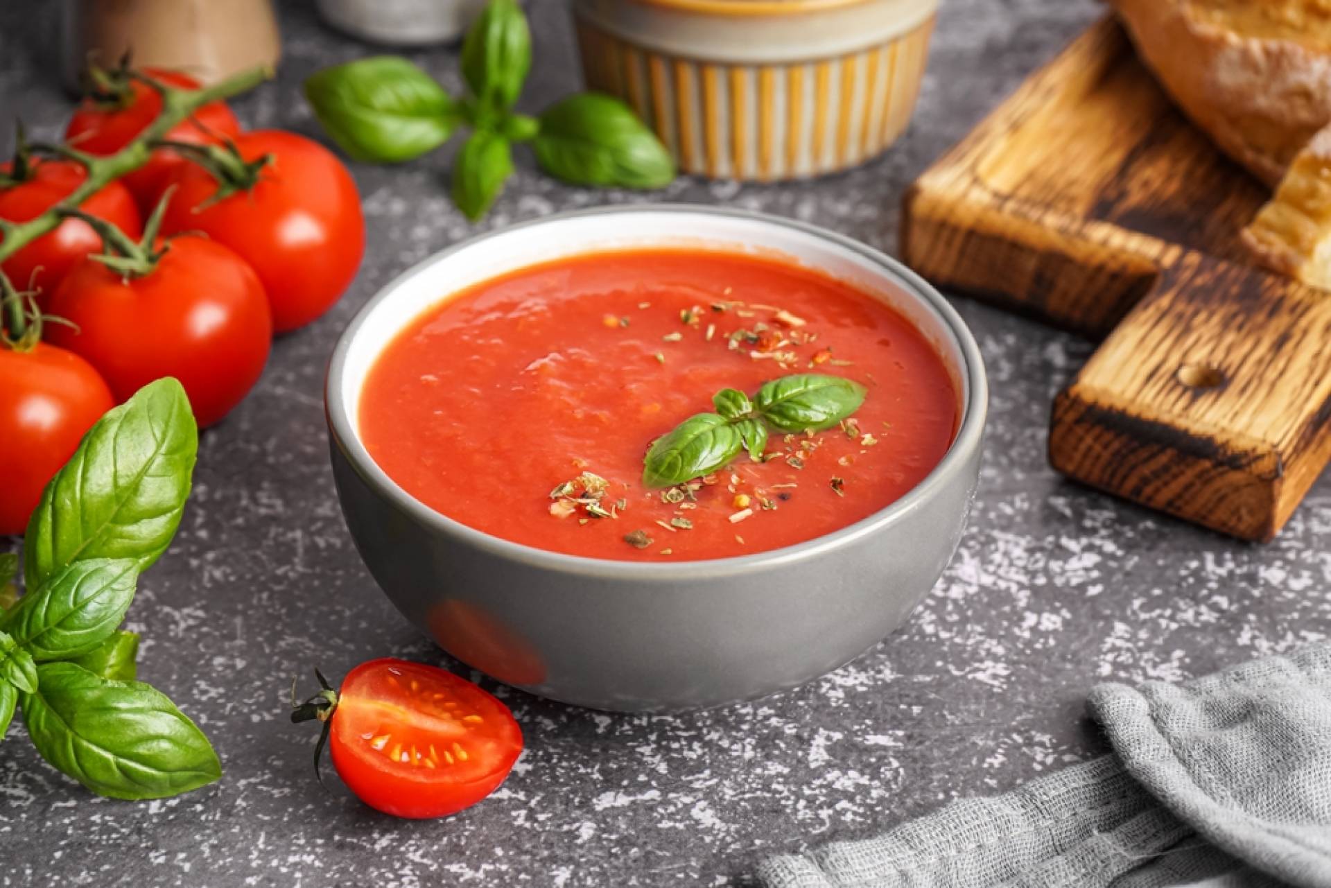 Whole30 Spicy Tomato Basil Soup & Salad