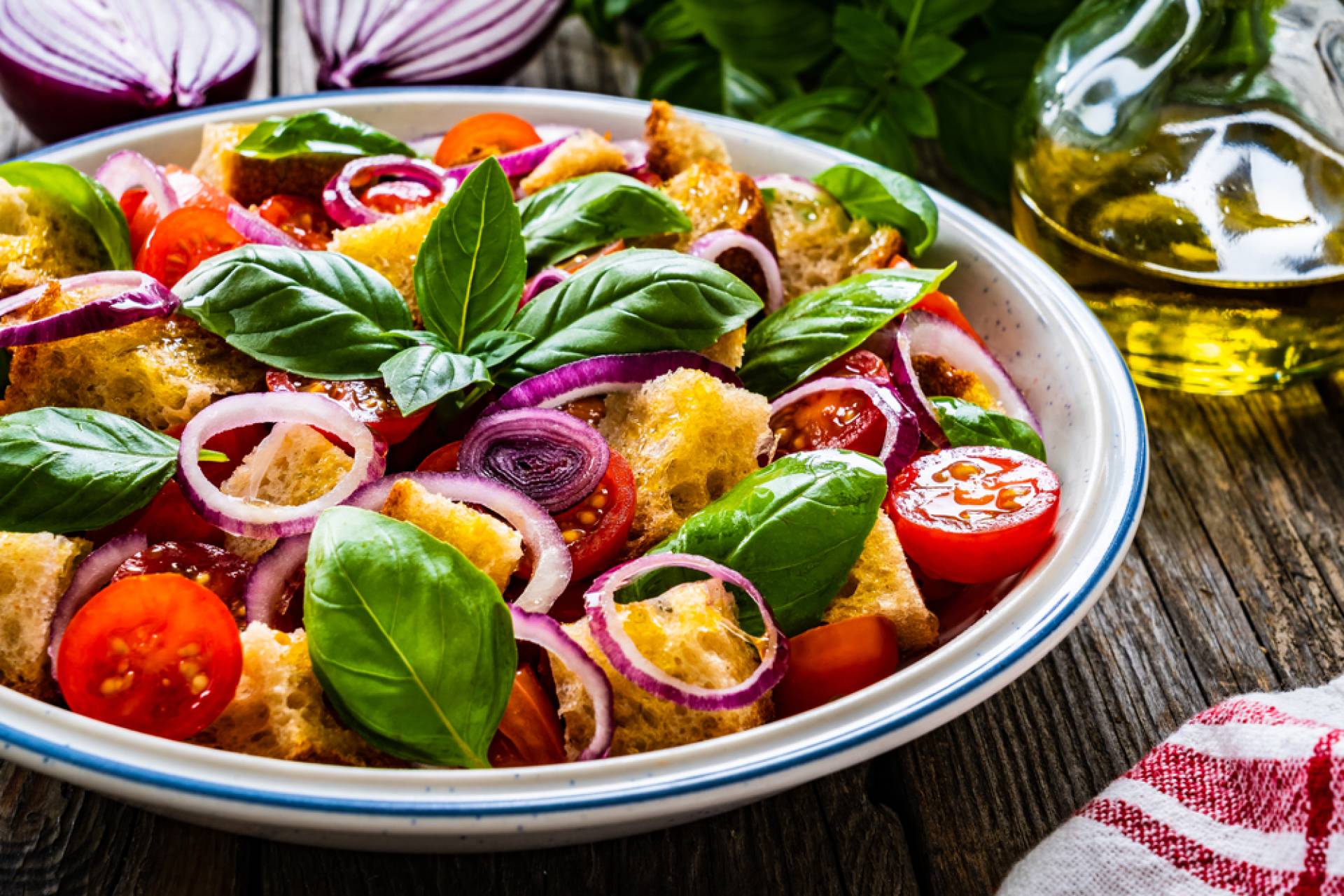 Classic Panzanella Salad with Basil Chicken