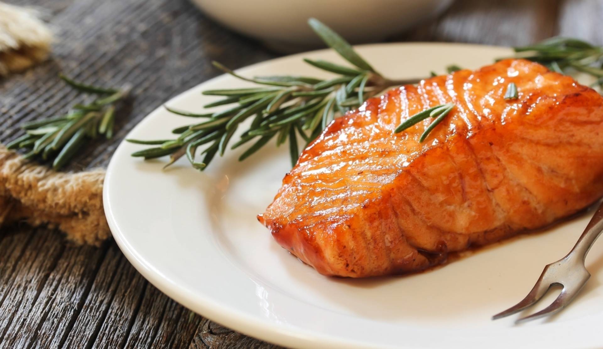 Whole30 Sweet Garlic Salmon